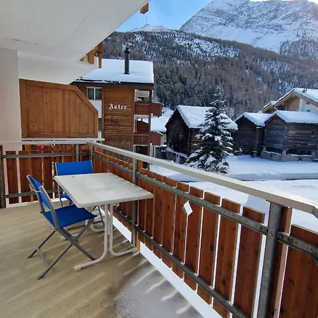 Serac 1. Stock Apartment