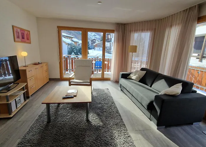 Serac 1. Stock Apartament