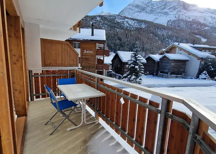 Serac 1. Stock Apartament